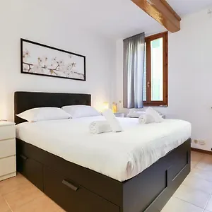 https://apt-primopiano-colonne-18.italymilanhotels.net