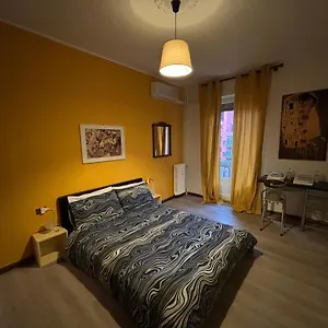 https://milano-da-me-ampio-appartamento-con-2-camere-da-letto.italymilanhotels.net