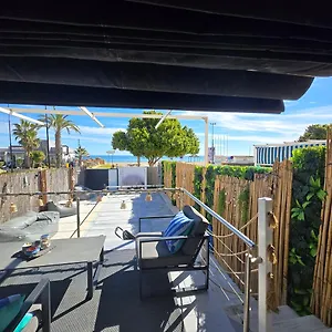 https://casa-a-pie-de-playa-en-playamar.1costadelsol.com